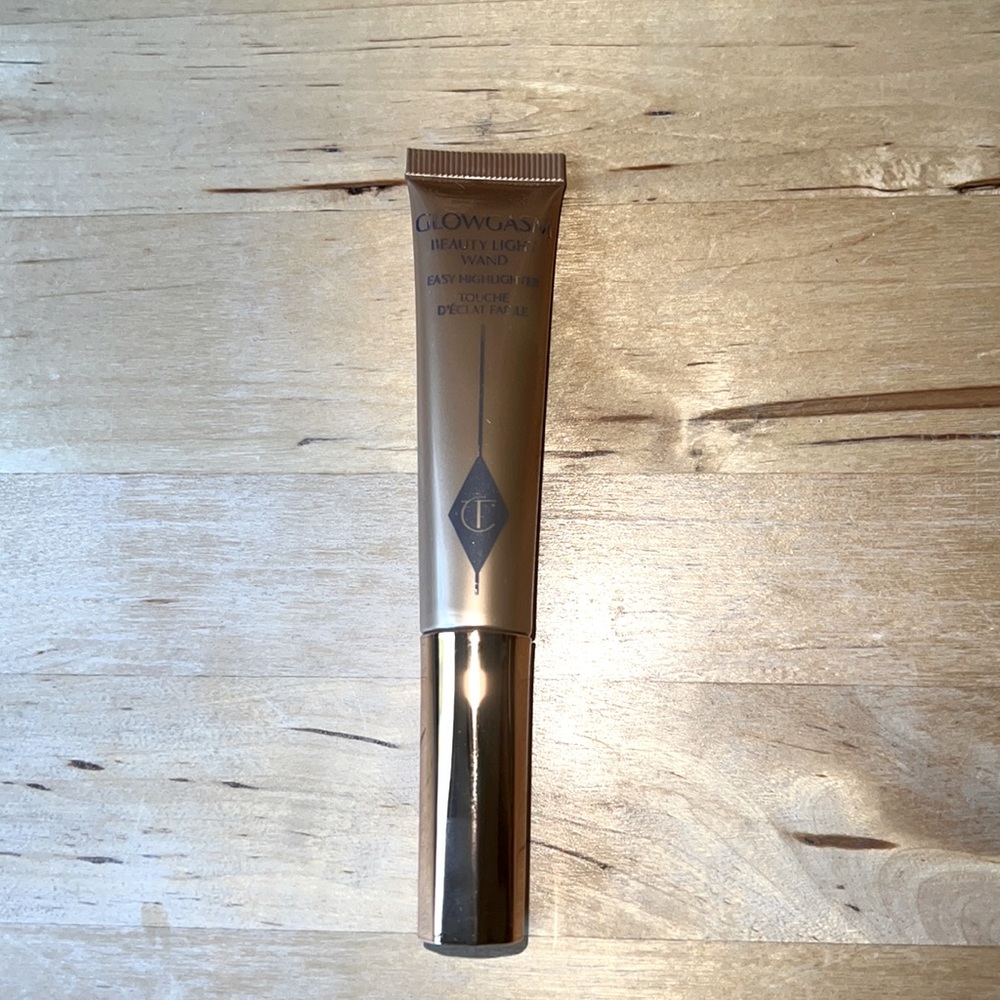 Charlotte Tilbury Glowgasm Beauty Light Wand
